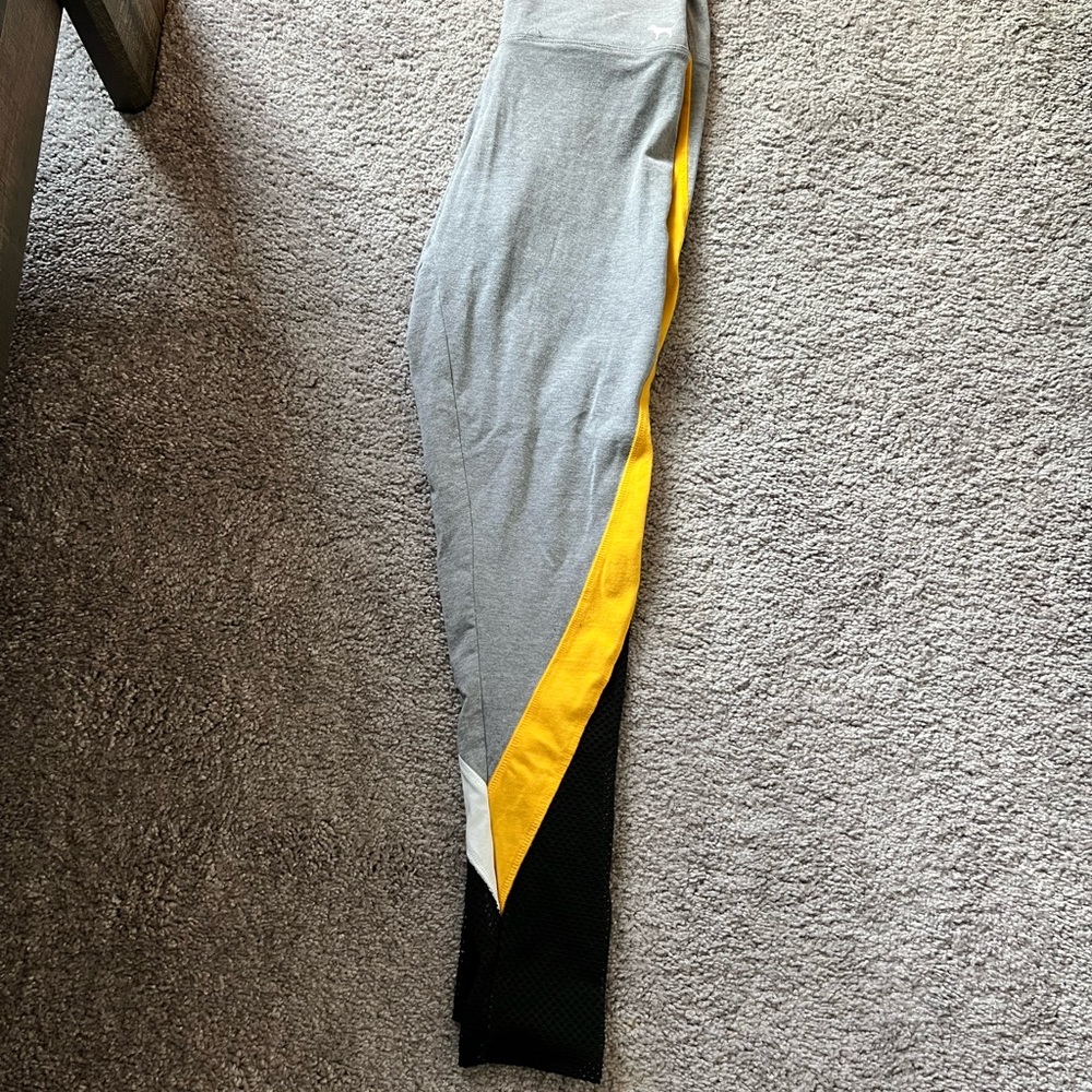 Victoria secret pink leggings size small